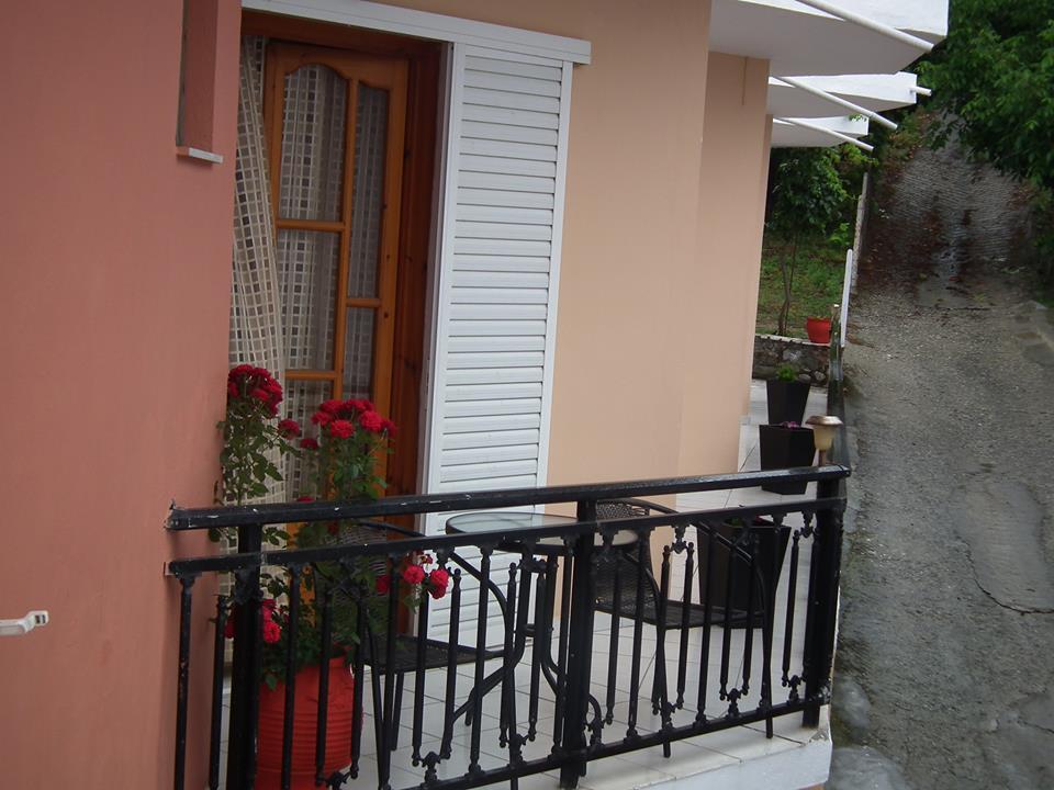 Eleni Antonouli Rooms Kokkino Nero Bagian luar foto