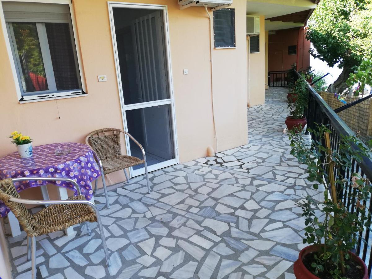 Eleni Antonouli Rooms Kokkino Nero Bagian luar foto