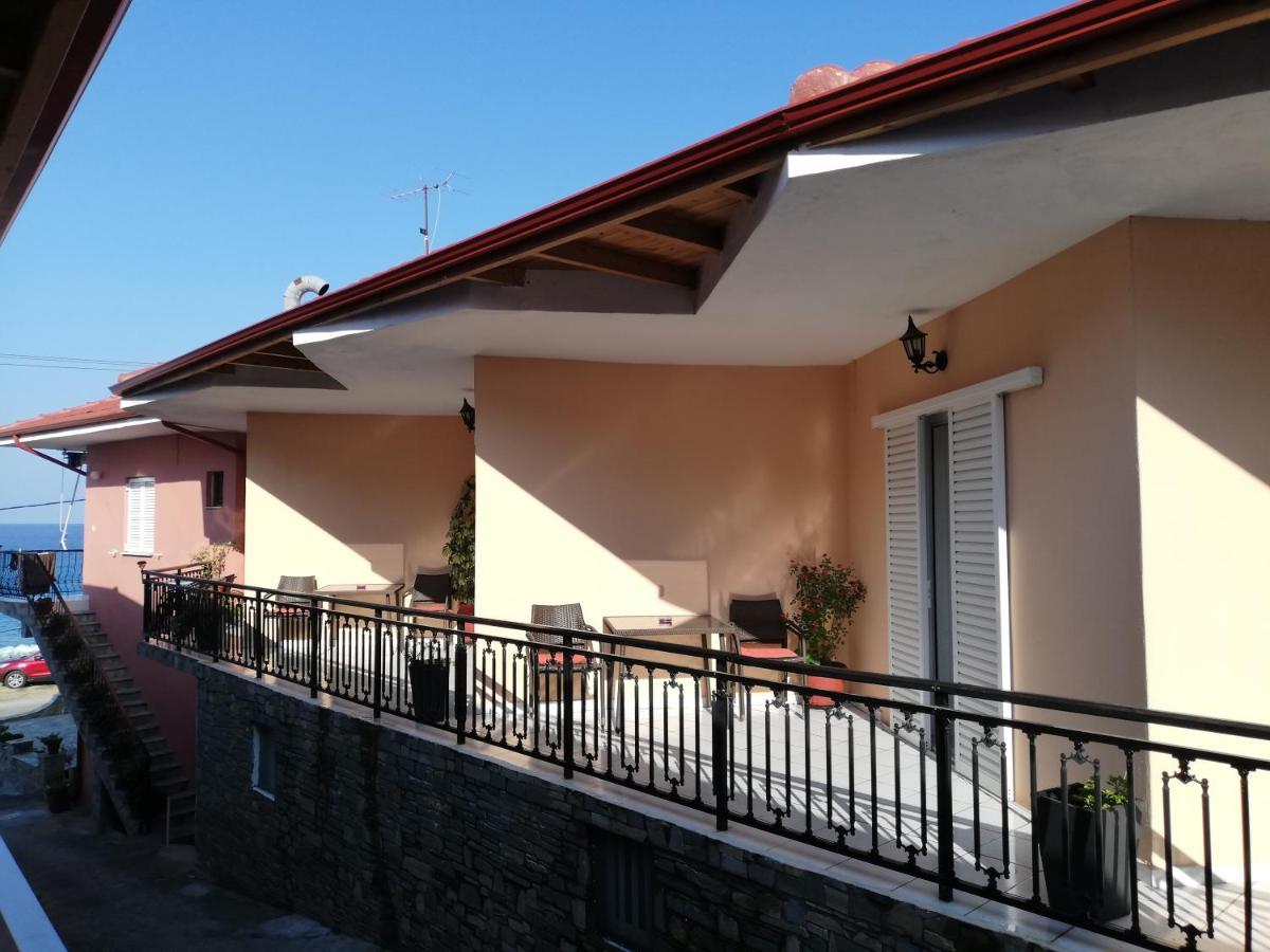 Eleni Antonouli Rooms Kokkino Nero Bagian luar foto